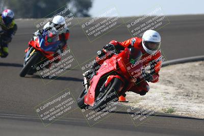 media/Nov-01-2025-TrackDaz (Sat) [[2b4d5192bc]]/C Group/1240pm (Turn 2 Outside)/